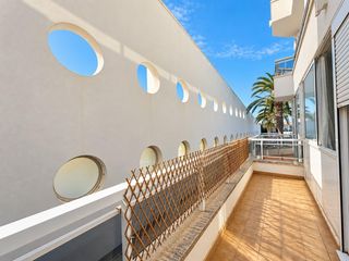 Appartement à Sector sc club nautic 4. Empuriabrava  apartamento en el puerto  club náutico