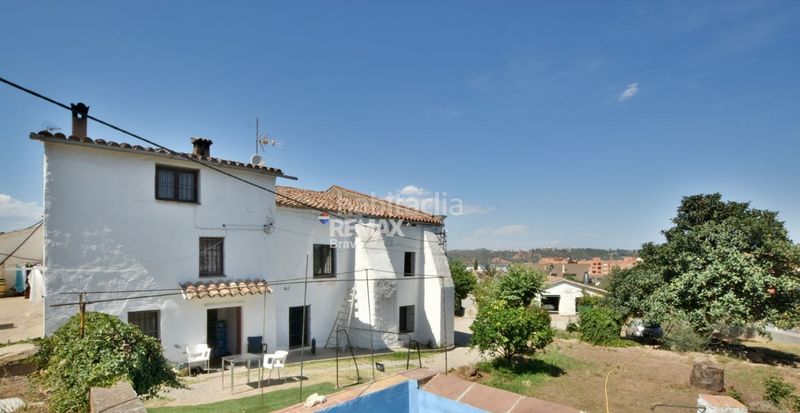 Foto a56377da-6245-4694-961f-3211ab109d76. Masia a Sant Andreu de la Barca