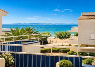 Àtic a Passeig maritim 22. Ático de excepción en primera línea de mar en roses  acceso dire