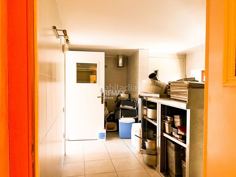 Foto ee2d41e0-d247-4fa7-978b-6fbf03b31dc3. Local comercial a Peralada