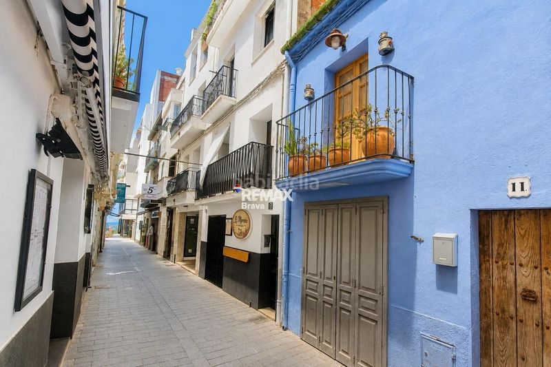 Foto df687727-dd69-49fd-8719-264ee9a21329. Edifici a cl dels traginers 9 a Centre Roses