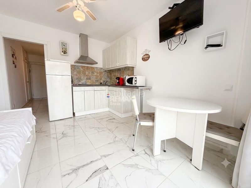 Foto d6472349-c32b-4902-8f45-6c37469e90c0. Apartament amb calefacció aparcament piscina a Santa Margarida Roses
