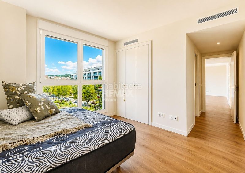 Foto e4b1b5b6-5d65-4474-a0cd-fc13658f0f43. Apartament amb calefacció piscina a Eixample Mataró