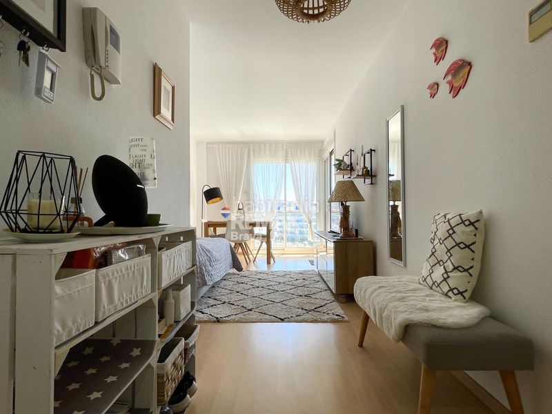 Foto 2c115d63-805e-40ba-83e0-0f8f3c9792b0. Apartament amb calefacció aparcament piscina a Santa Margarida Roses