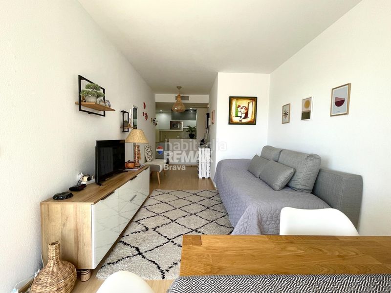 Foto af4d95a9-1a5a-4a00-b669-554f2c9d1cf5. Apartament amb calefacció aparcament piscina a Santa Margarida Roses