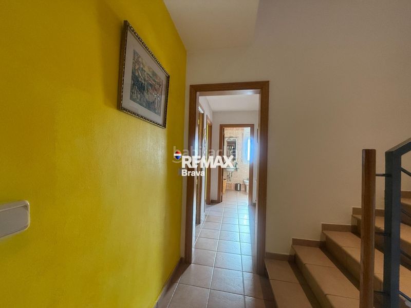 Foto 587fa52b-ef35-40f6-8497-34ddfe662a4c. Chalet en carrer belgica-ur.can isac 155 palau saverdera exclusiva vivienda unifamiliar con piscina, amplias terrazas y vistas panorámicas a la bahía de roses en Palau-saverdera