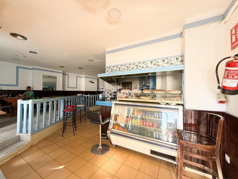 Foto aa95fa60-2807-450e-bdb9-9a0b8ab5bf3d. Local comercial a Centre Roses