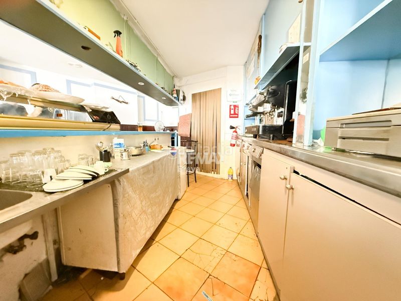 Foto e3c9650d-f86c-4a7f-84ed-f26e2b5f289b. Local comercial a Centre Roses