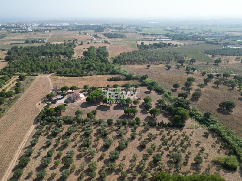 Foto 79d2c955-9474-413c-bc16-495d02908a70. Masia amb calefacció aparcament a Nord Roses