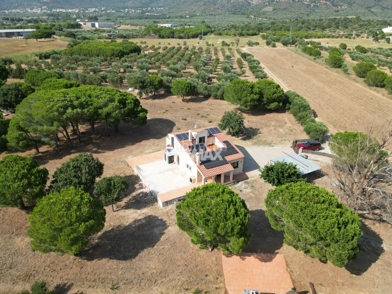 Foto a4698416-ae31-4bd0-a812-cbcd67ae2bf1. Masia amb calefacció aparcament a Nord Roses