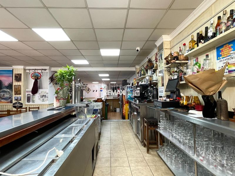 Foto 59efe6db-f84f-4e44-b184-3e733045ea8e. Local comercial a Centre Roses