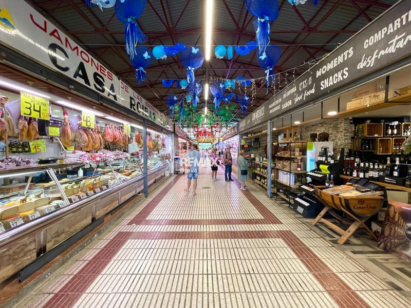 Foto e63a1e2e-2737-4d69-baf8-360b030b62e2. Local comercial a Centre Roses