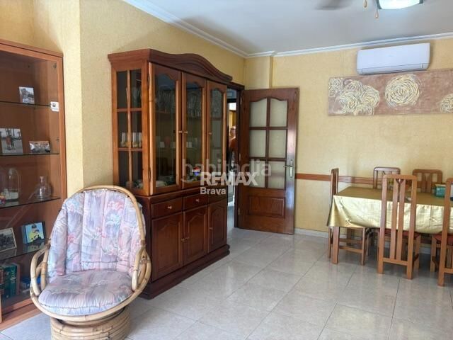Foto 370690ab-6768-4279-9a24-8cfc0f614280. Edificio in Poble Calonge