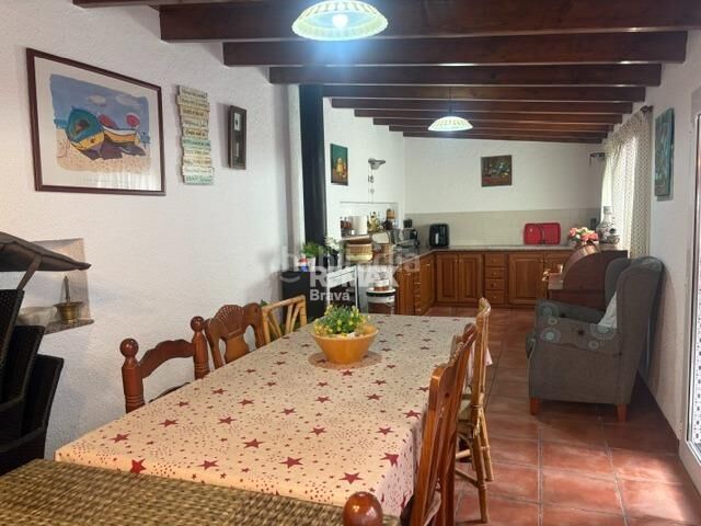Foto 6c35a979-2f6c-44dc-b82d-b1edbb5d64a4. Edificio in Poble Calonge