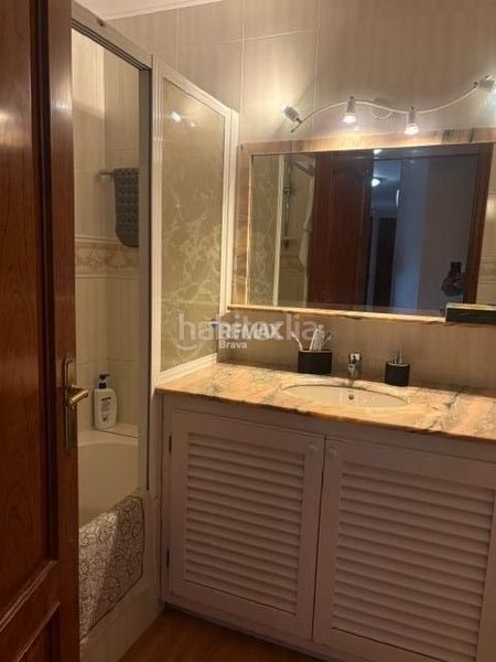 Foto 7a8204fd-7f9a-4204-9ec3-b39984381fe0. Edificio in Poble Calonge