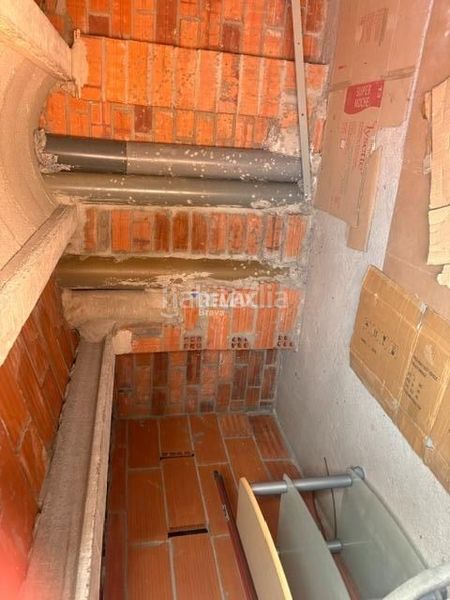Foto c715e12c-6778-4fa8-a3df-77a7519c9a49. Edificio in Poble Calonge