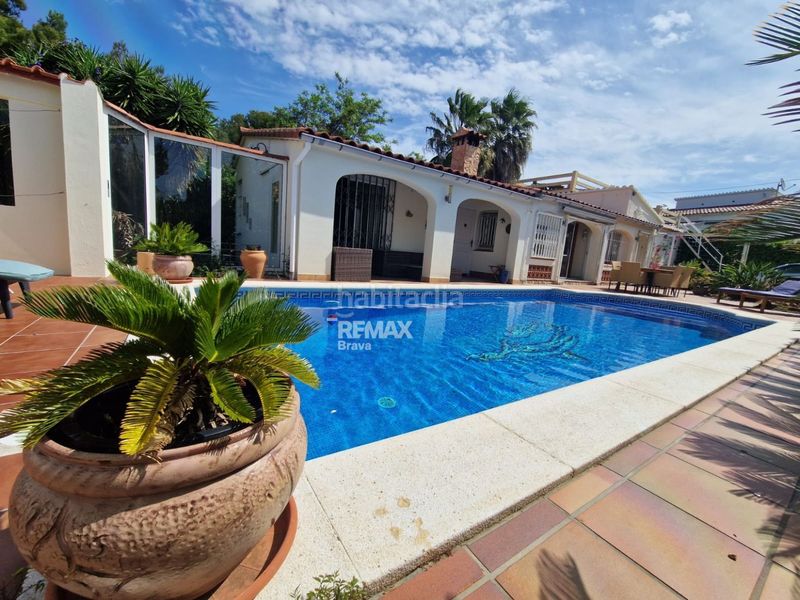 Foto e4a2f672-bfad-4401-a8ca-20c82516e156. Xalet amb calefacció aparcament piscina a Nord Roses