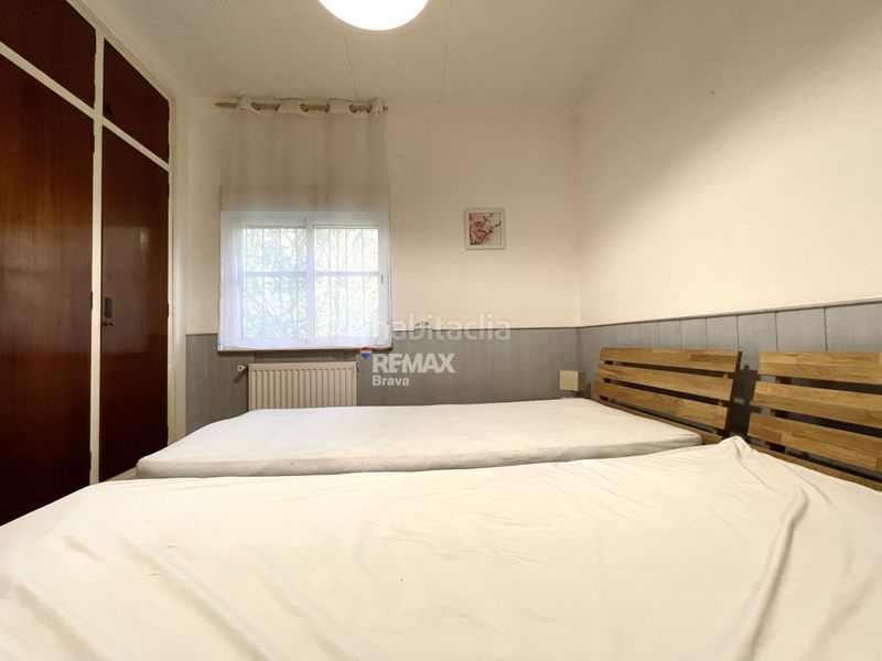 Foto f13a1a2c-9450-4c98-85dd-9781a25c3677. Xalet amb calefacció aparcament piscina a Nord Roses