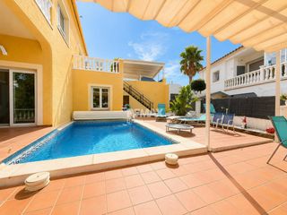 Maison  Calle de jaen 1. Roses  casa unifamiliar con piscina privada y vistas panorámicas