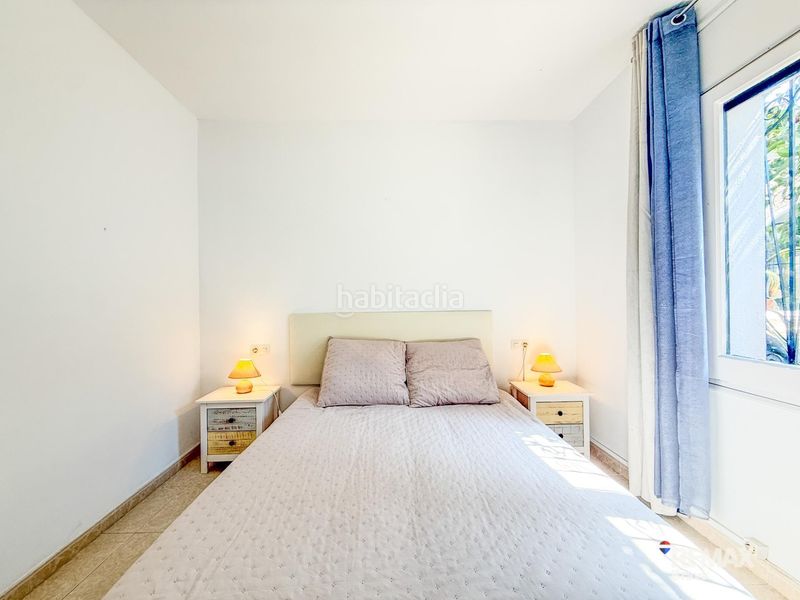 Foto dfe5511e-f4df-4499-b857-dbe49b0acd7e. Casa amb calefacció aparcament piscina a Requesens Empuriabrava