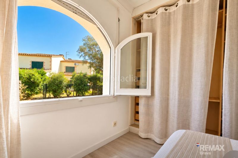 Foto 20457581-12bb-4e49-9c44-1e3025f739cb. Apartamento vilacolum apartamento en planta baja con patio privado en Torroella de Fluvià