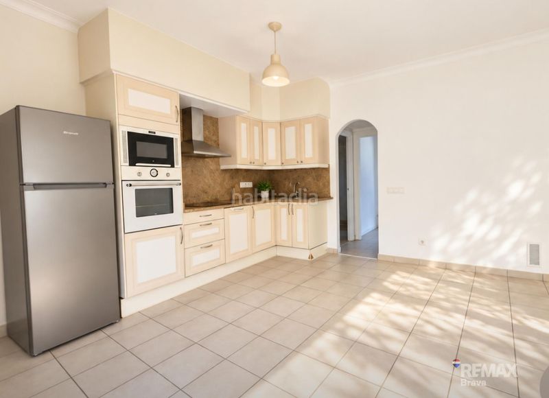 Foto 57049b7f-d07a-4766-b39c-7cad2888d5d8. Apartamento vilacolum apartamento en planta baja con patio privado en Torroella de Fluvià