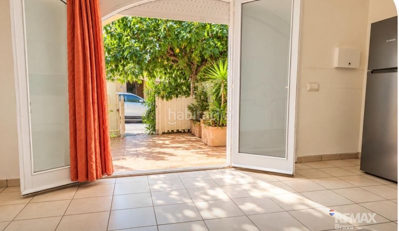 Foto f35d08e2-2c36-4f83-b781-14097548ef73. Apartamento vilacolum apartamento en planta baja con patio privado en Torroella de Fluvià