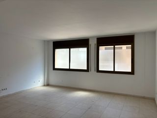 Affitto Ufficio in Carrer de la sardana 11. Oficina en alquiler