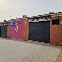Lloguer Local Comercial a Avinguda constitució 107. Local en alquiler