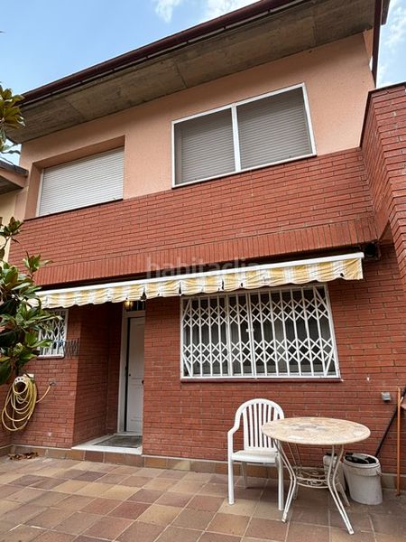 Foto 32e4b4e2-4f14-4952-927b-fc5b03e397fe. Casa adossada amb calefacció aparcament piscina a Sant Andreu de la Barca
