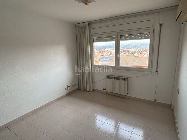 Foto ff6b88f1-7cf9-49c5-a56a-3b2246111f53. Casa adossada amb calefacció aparcament piscina a Sant Andreu de la Barca