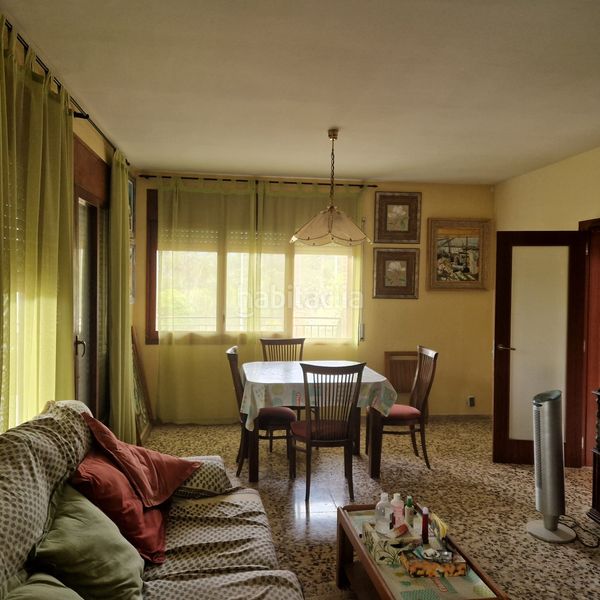Foto bad9051f-c840-47e8-87fd-2209fce8904c. Casa amb xemeneia calefacció aparcament a Corbera de Llobregat