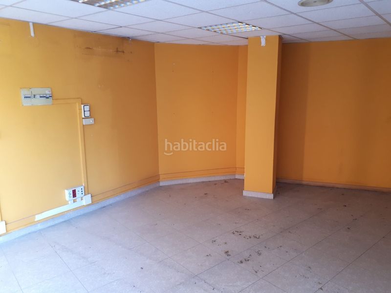 Foto d25bdb6e-f95d-485a-90b2-e96e51151ddb. Local comercial en carrer del passeig 24 local grande en venta en Sant Andreu de la Barca