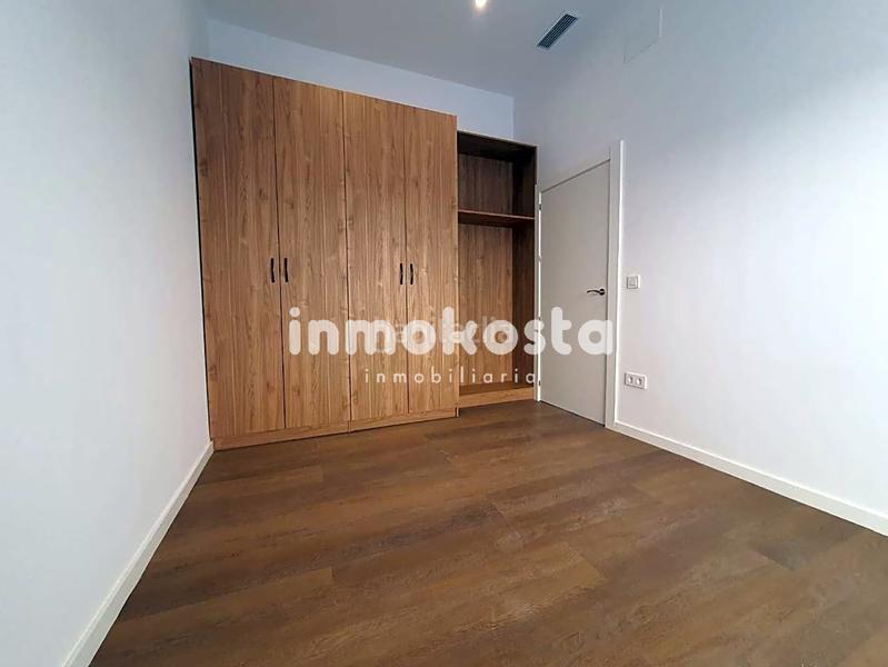 Foto 691ff6fe-cb8f-448f-ad31-1197c52ada71. Casa esta casa recientemente construida, en el corazón , sorprende por su exquisito diseño y sus techos altos, que aportan una en Orxeta