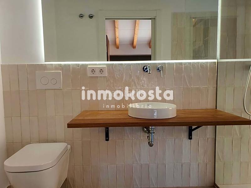 Foto 757cd897-70ea-4fa5-82cd-4dfa874c7b1c. Casa esta casa recientemente construida, en el corazón , sorprende por su exquisito diseño y sus techos altos, que aportan una en Orxeta