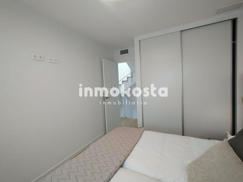 Foto 0eef8338-bb62-47c4-8bf6-0bd031d3570e. Casa adossada amb aparcament piscina a Montebello - Nou Espai Nucia (la)