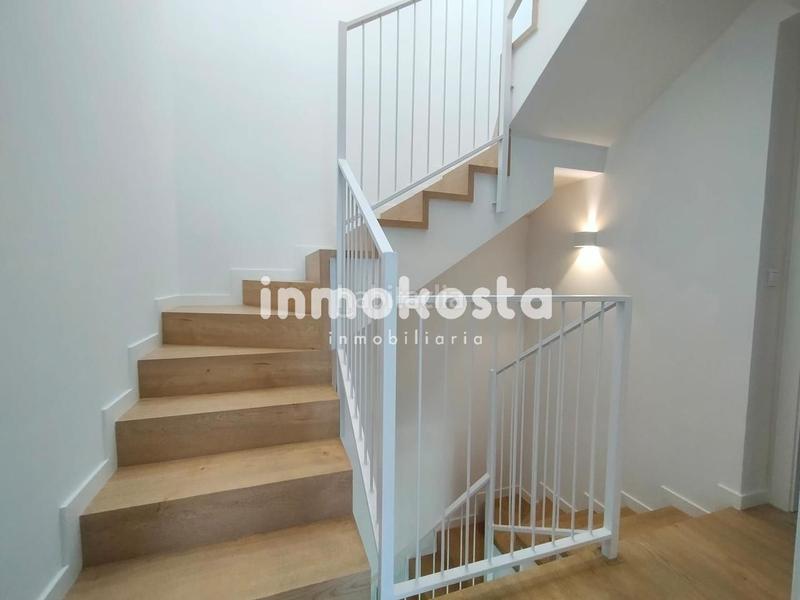 Foto 342c250c-c0af-40a0-a636-a6d71ee95223. Casa adossada amb aparcament piscina a Montebello - Nou Espai Nucia (la)