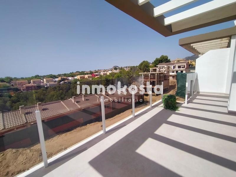 Foto ba3c087b-ccd6-4903-b9ad-bd21ca827022. Casa adossada amb aparcament piscina a Montebello - Nou Espai Nucia (la)