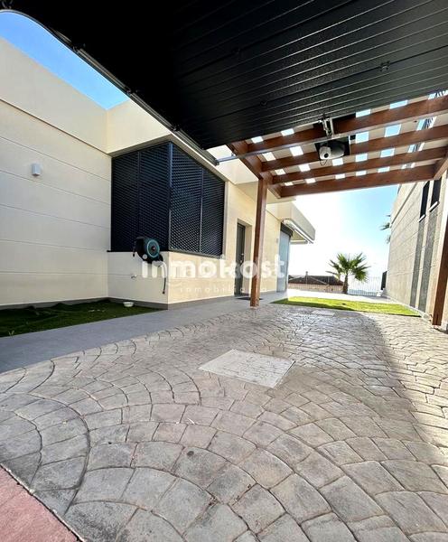 Foto ef12d50d-c8c4-40c5-844a-dd3135dcf41c. Casa con parcheggio piscina in Polop