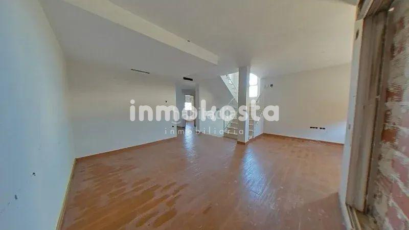 Foto 259cd2a3-587e-4e5b-9846-a0d95b16dcd1. Casa  en urbanización escandinavia en Escandinavia-Cautivador Alfàs del Pi (l´)