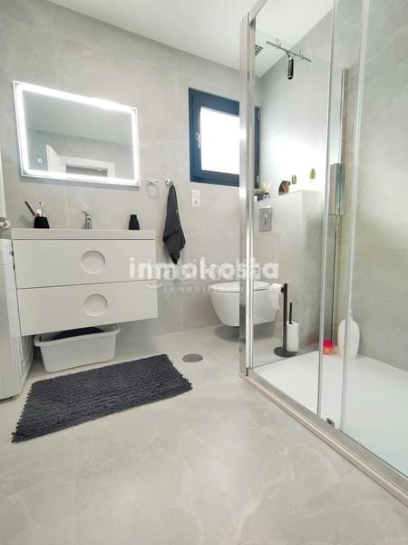 Foto 72275968-29dd-4d8a-8b1c-c88d0008fbd5. Maison avec parking piscine dans Sierra Helada Benidorm