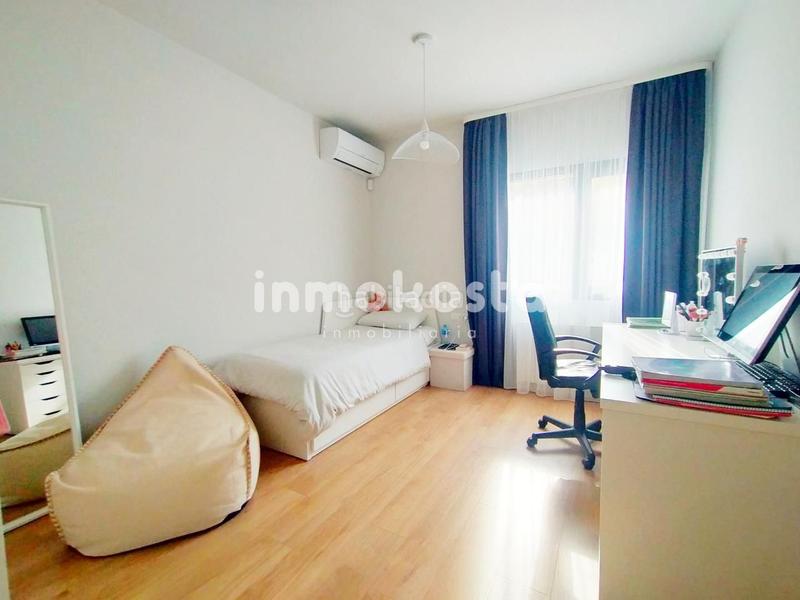 Foto 7d9f915b-ea99-45df-9a7f-6846cb46928d. Maison avec parking piscine dans Sierra Helada Benidorm