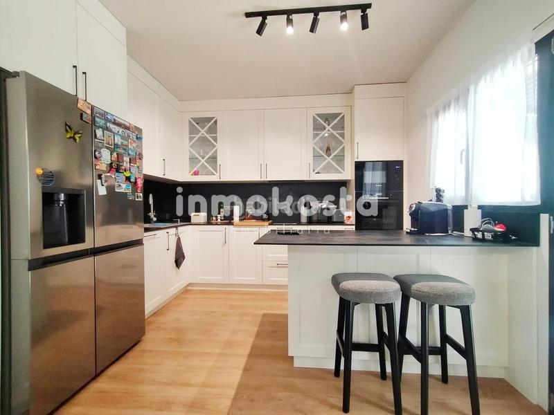 Foto b0de91fb-f883-4a74-8fc8-c617103934e9. Maison avec parking piscine dans Sierra Helada Benidorm