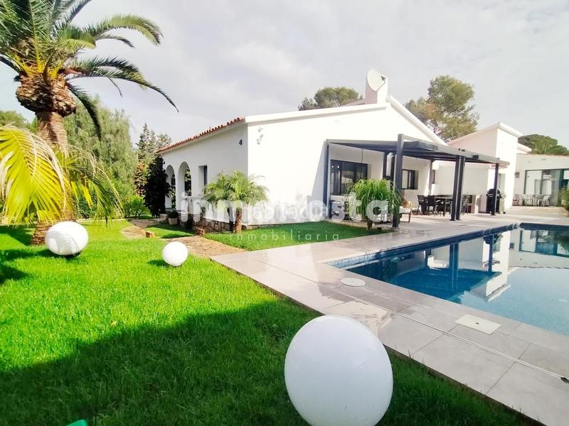 Foto ece4eccb-ac30-4b00-99e5-73b89b877c8c. Maison avec parking piscine dans Sierra Helada Benidorm