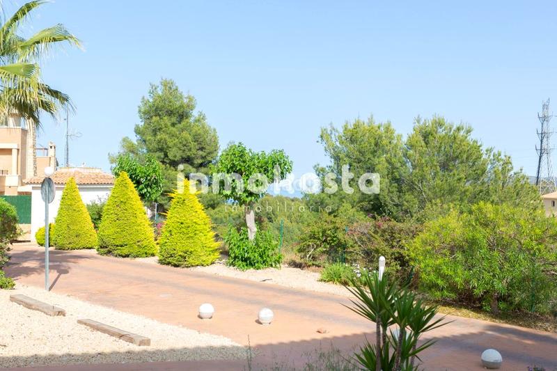 Foto 0b22dae4-777c-4d61-8e59-9bacb4e471b3. Casa adossada amb aparcament piscina a Montebello - Nou Espai Nucia (la)