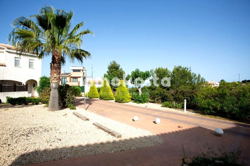 Foto 3a9a0e8e-5a0c-4447-b7db-dc913b71163e. Casa adossada amb aparcament piscina a Montebello - Nou Espai Nucia (la)