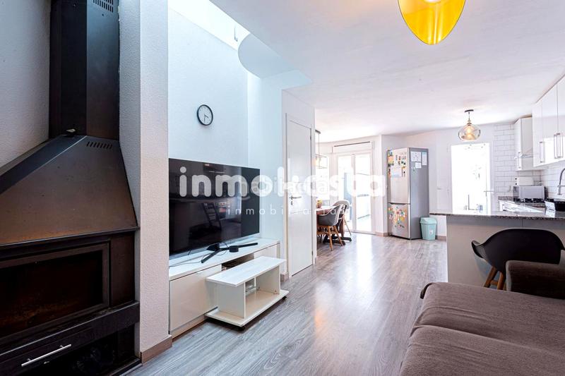 Foto 7afb7e6b-deb4-4c19-adf8-dd89ebe7906c. Casa adossada amb aparcament piscina a Montebello - Nou Espai Nucia (la)