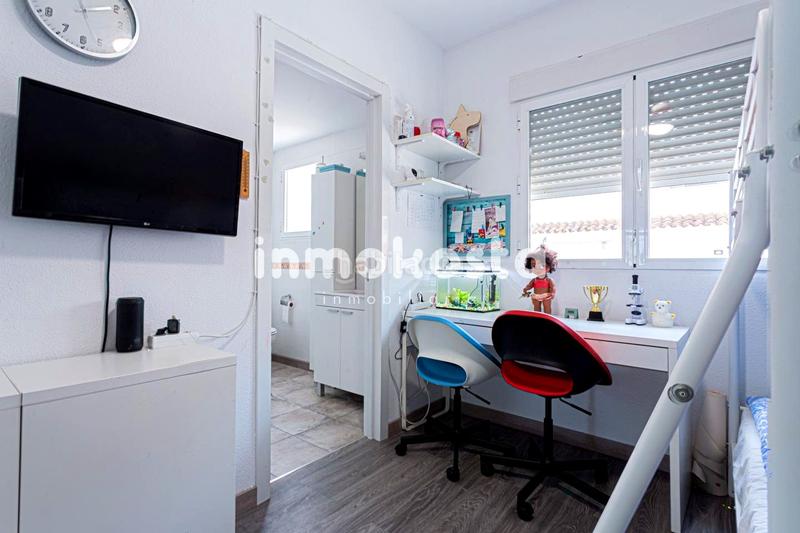 Foto 82ed321f-630c-47b9-9844-ac5685ebb28f. Casa adossada amb aparcament piscina a Montebello - Nou Espai Nucia (la)