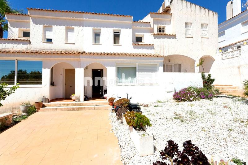 Foto f5793d7c-a4b5-4f4e-b05e-c90b702e823a. Casa adossada amb aparcament piscina a Montebello - Nou Espai Nucia (la)