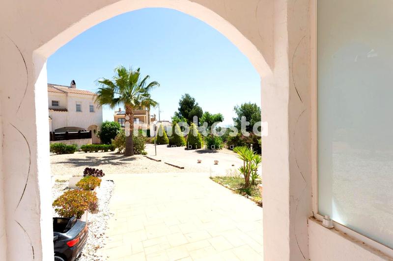 Foto f85377e0-f1e0-41a7-9bdb-8cc04c80cb35. Casa adossada amb aparcament piscina a Montebello - Nou Espai Nucia (la)